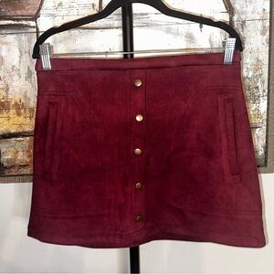 EUC HYFVE Size Large Faux Suede Burgundy Wine‎ Mini Skirt